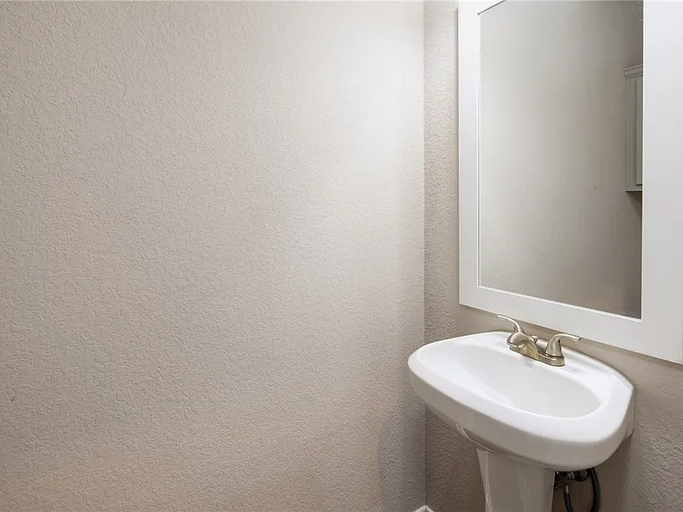 3433 Summerway Dr — Photo 26