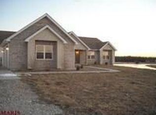 19186 McGwire Rd, Warrenton, MO 63383
