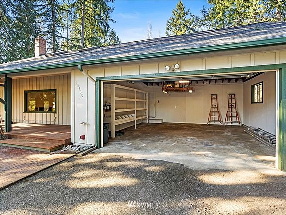 4th image of 10430 38th Ave NE