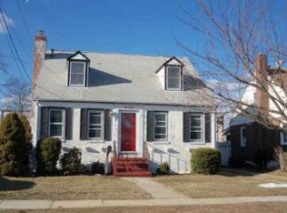 430 Ray St, Freeport, NY 11520