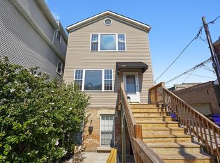 1156 W 19th Pl #2, Chicago, IL 60608