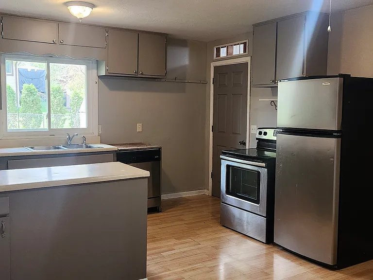 1440 Meadow Dale Dr — Photo 6