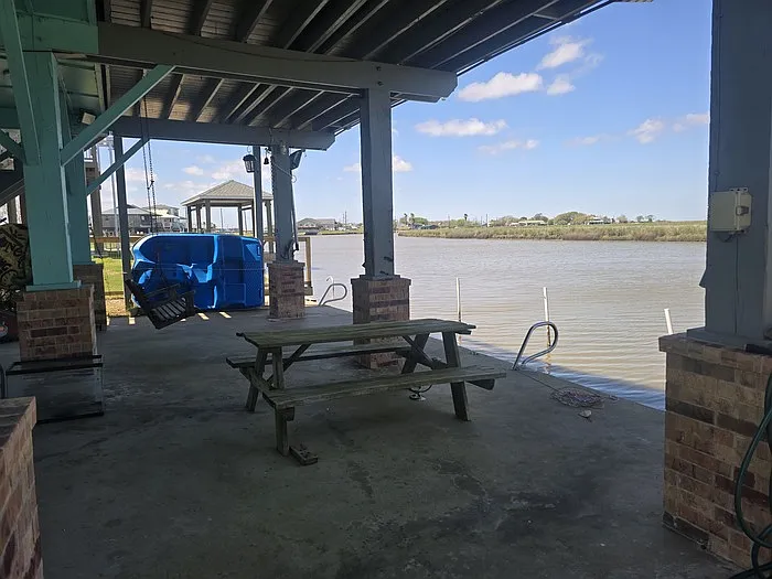211 Redfish Dr — Photo 25