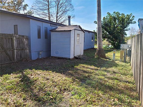 3rd image of 16933 Elderberry Dr
