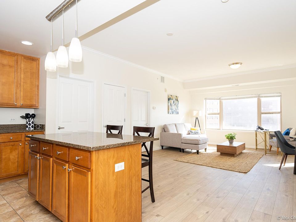 1st image of 3200 Oak Park Ave Unit 512
