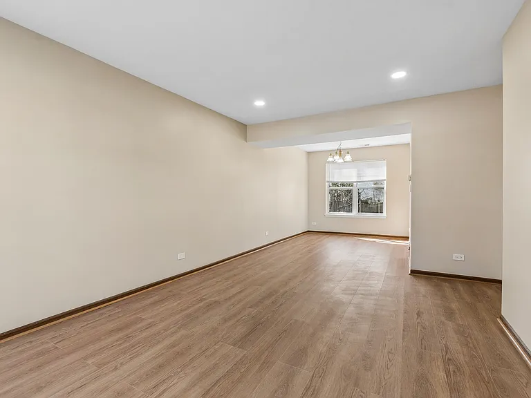 1317 Spalding Dr — Photo 3