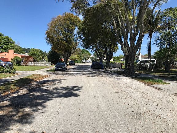 5th image of 614 High St