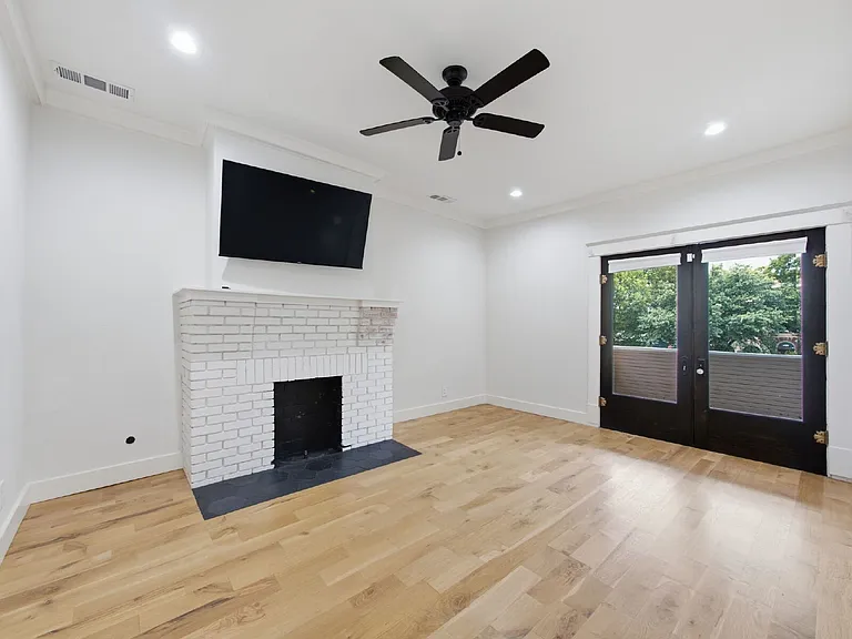 1209 Kings Hwy — Photo 13
