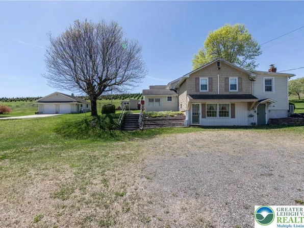 1033 Mill Rd, Lehighton, PA 18235
