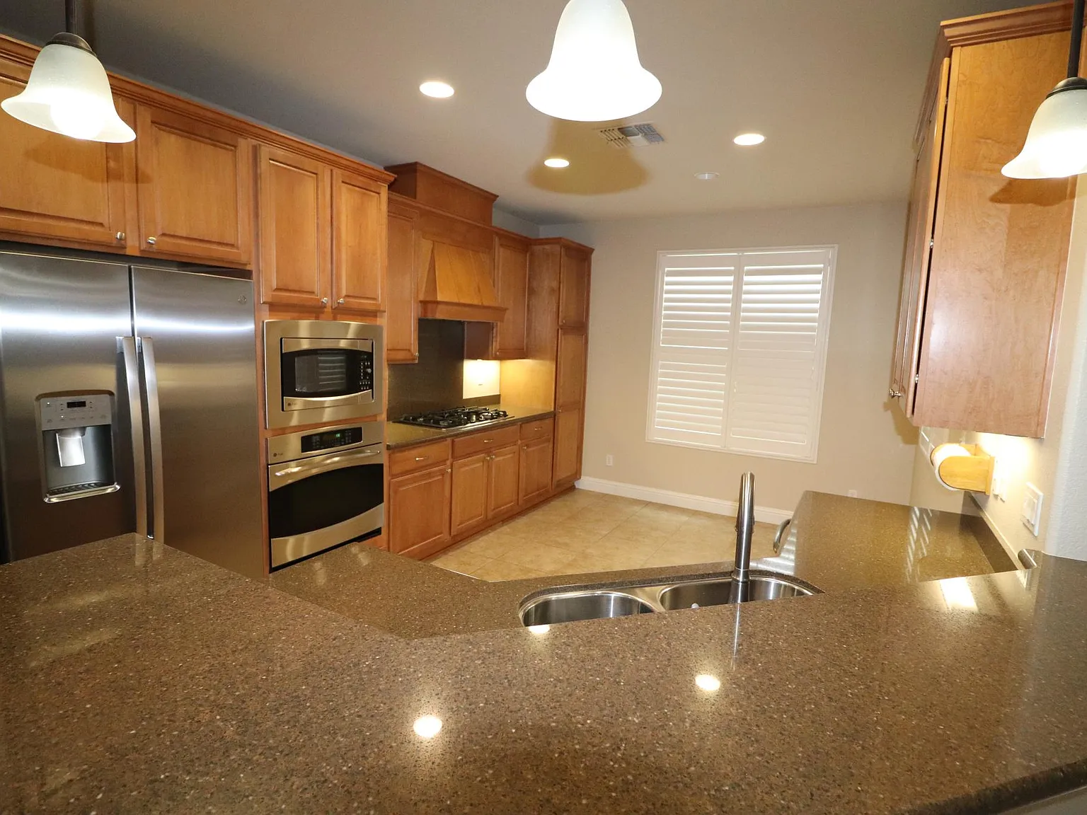 2331 Shadow Berry Dr — Photo 2