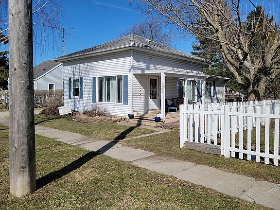 3rd image of 8485 Atwood St