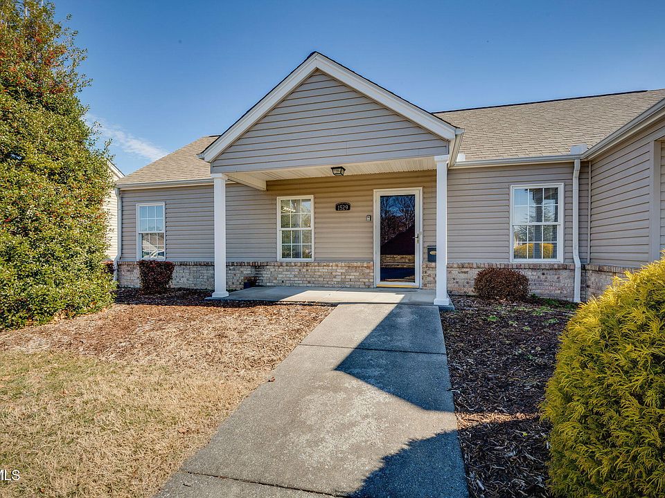 1st image of 1529 Pine Cone Cir #0