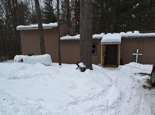 10033 Harpfer Dr, Harrison, MI 48625
