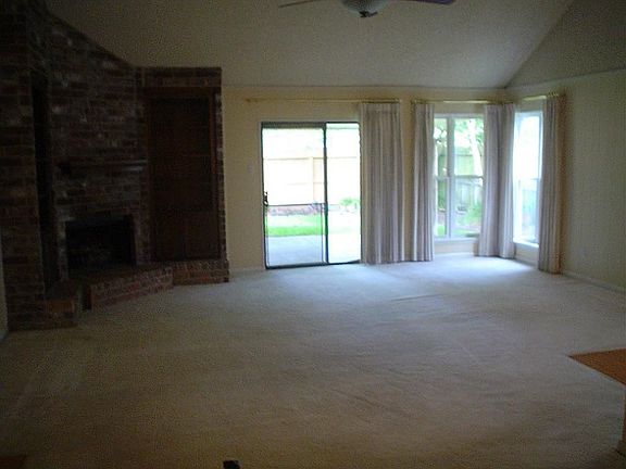 3rd image of 14907 Saint Cloud Dr