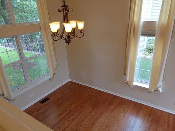 5th image of 1405 Mayfair Ln