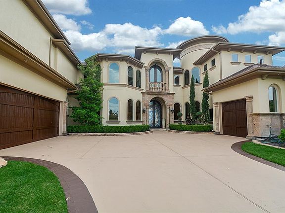 3rd image of 7511 Emerald Meadow Ct