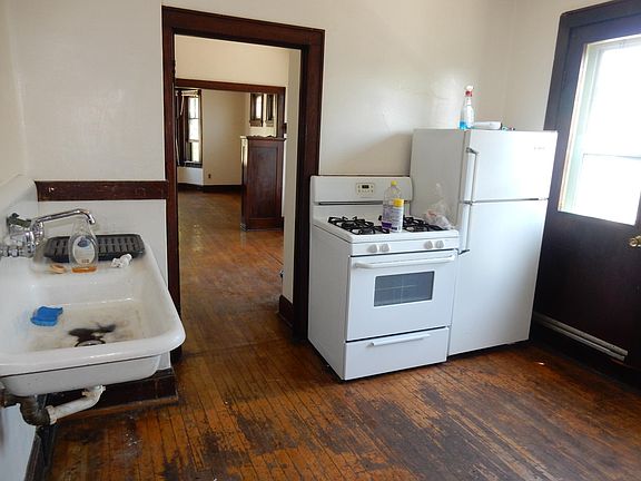 2nd image of 1839 N Warren Ave #3