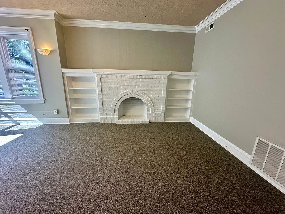 Building Photo - 6327 N Oakley Ave #1