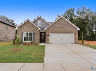 147 Rose Valley Dr, New Market, AL 35761