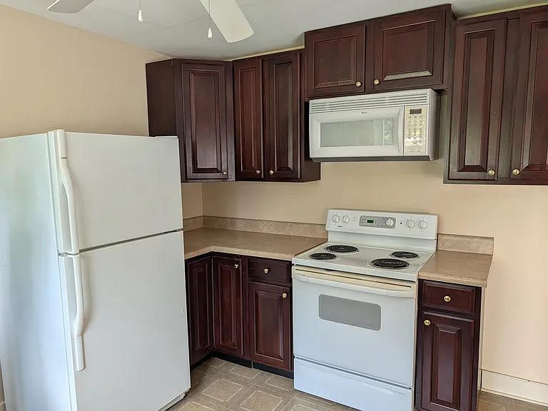 708 Mulberry Dr — Photo 7