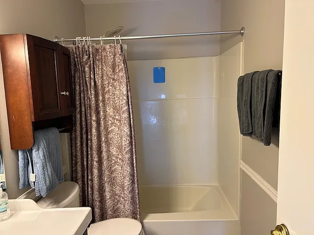 full bath/shower