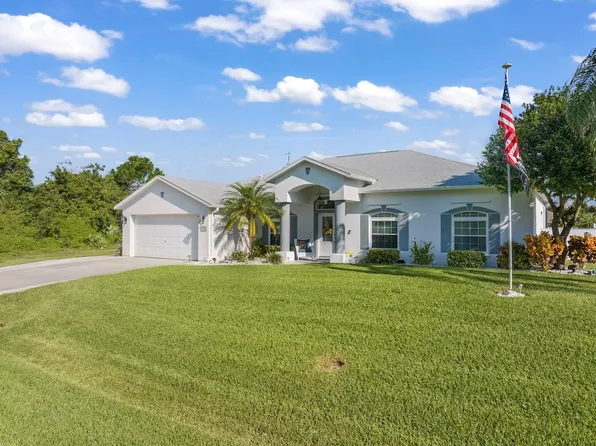 102 Darden Ct, Sebastian, FL 32958