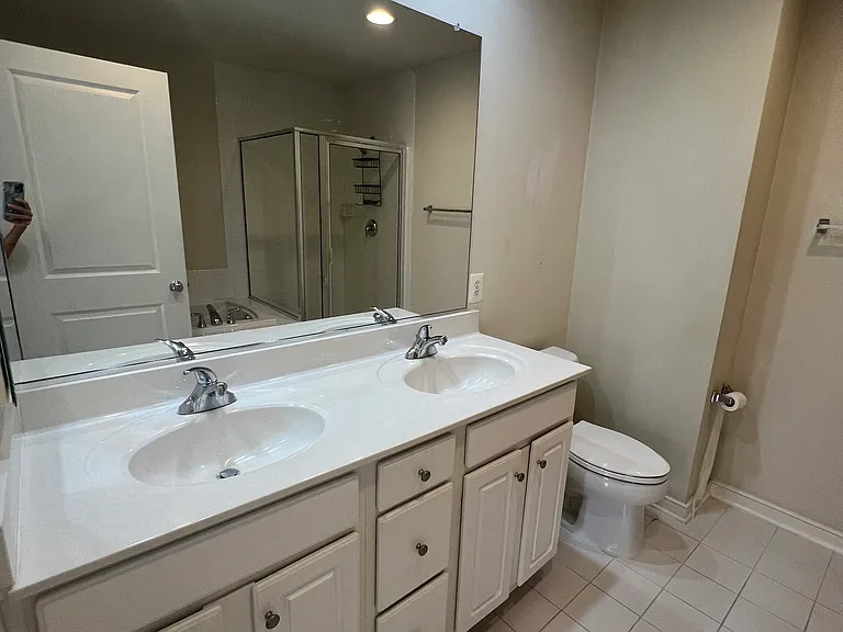 11040 Amherst Ave — Photo 12