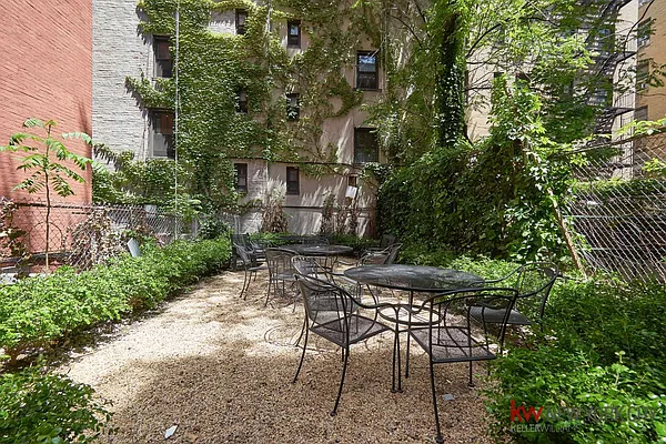 Rented by Keller Williams NYC | media 16