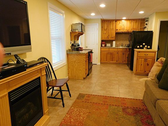 Open kitchen/dining/living