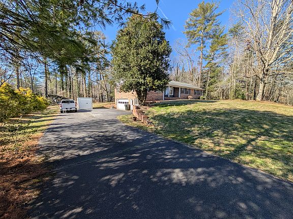 2nd image of 115 Hudson Dr