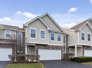 987 Willow St, Itasca, IL 60143