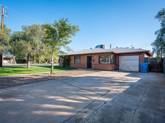 3rd image of 2043 E Cypress St
