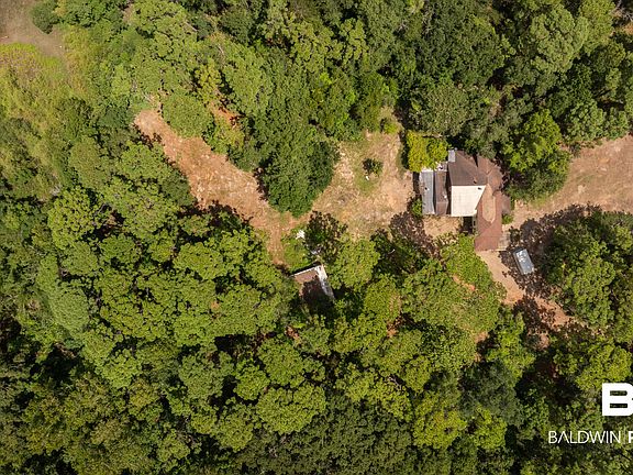 2nd image of 25193 Hilltop Ln