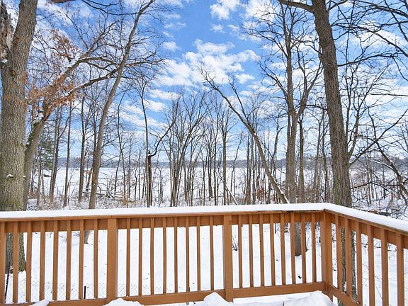 3rd image of 17196 Dewes Rd