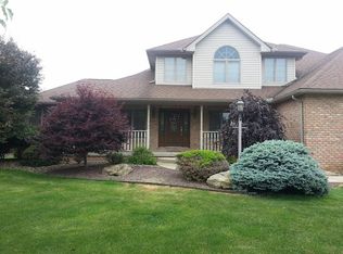 2751 Oak Forest Dr, Niles, OH