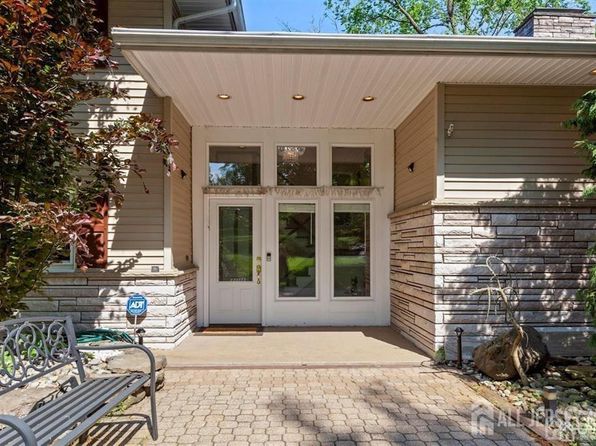 42 Harrow Dr, Colonia, NJ 07067