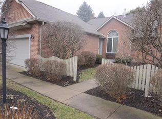 422 Sherbrook Cir NE, North Canton, OH 44720
