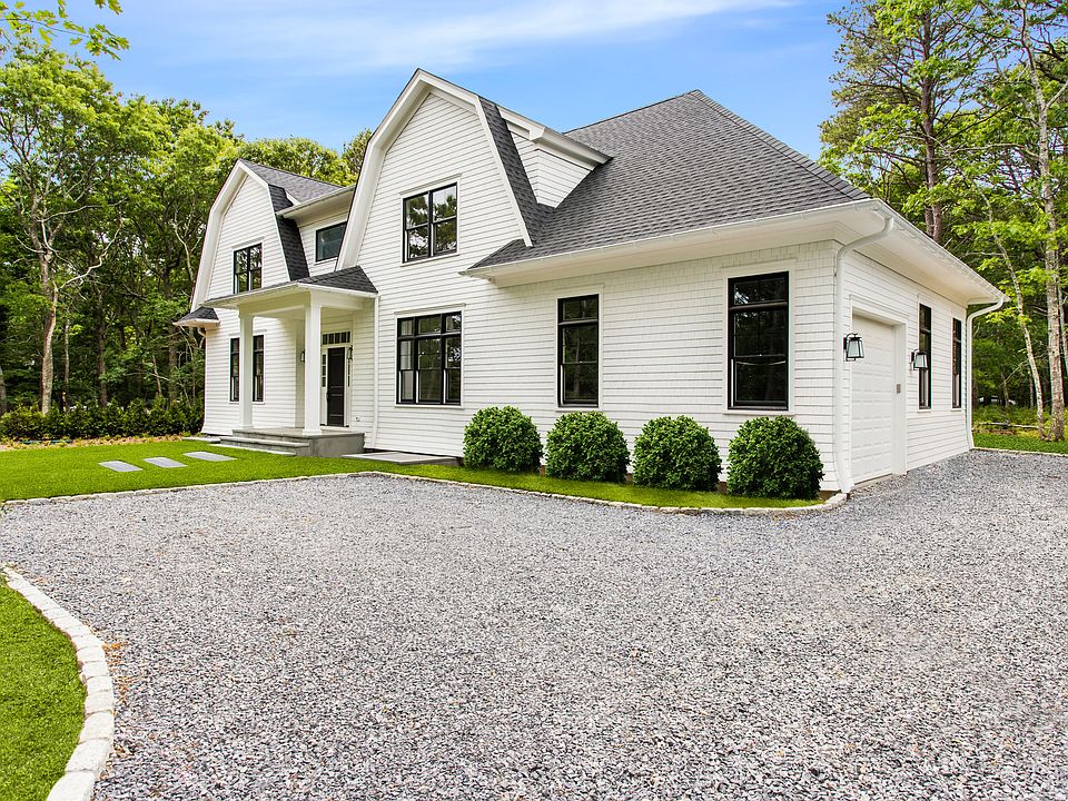 1st image of 107 Montauk Blvd