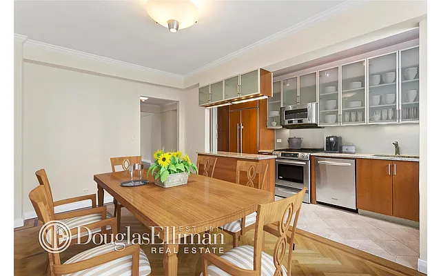 Rented by Douglas Elliman | media 2