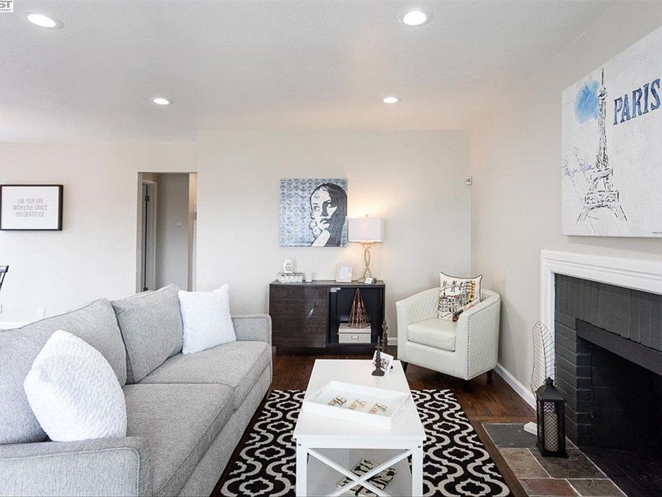 1st image of 2947 Gilma Dr