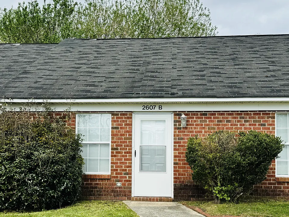 2607 Bluff View Dr #B