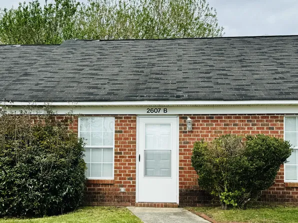 2607 Bluff View Dr #B, Greenville, NC 27834