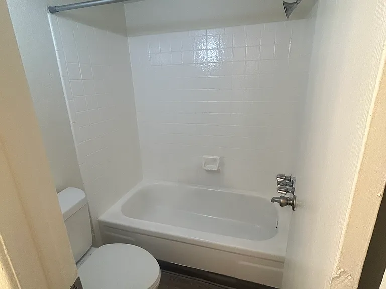 The Grove Apartments — Photo 6