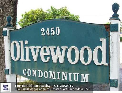 3rd image of 2450 NE 15th Ave APT 305