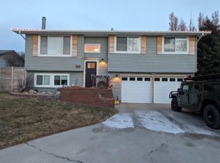 2041 Papago Dr, Sheridan, WY 82801