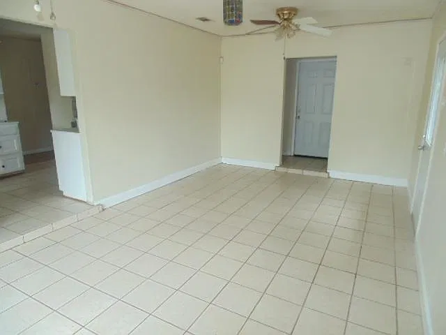 2247 Toledo St — Photo 7