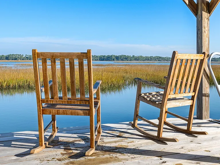 1532 Oak Island Dr — Photo 65