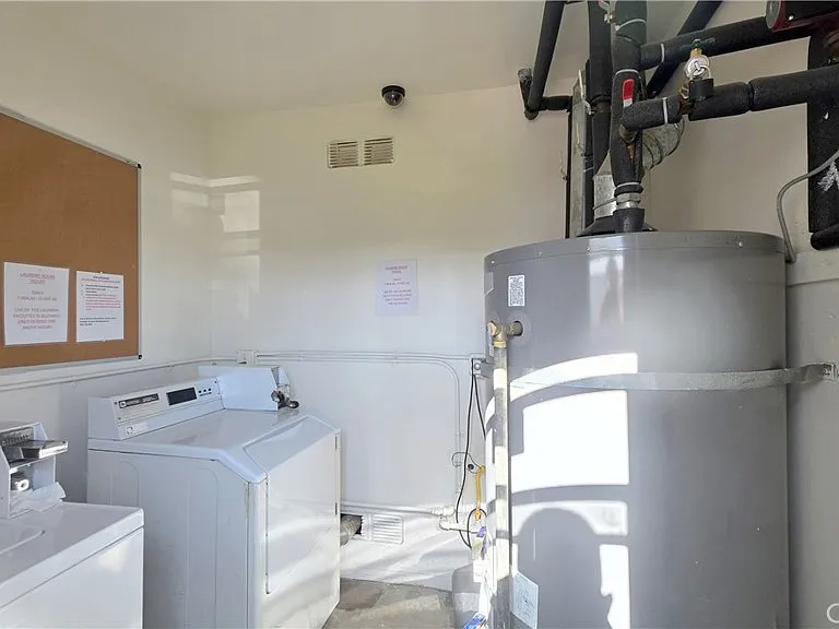 2334 E Santa Fe Ave #4 — Photo 29