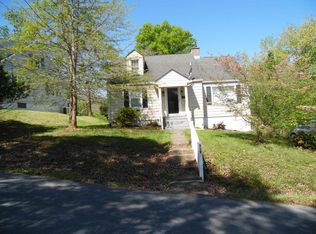 519 Pearis Rd, Pearisburg, VA 24134