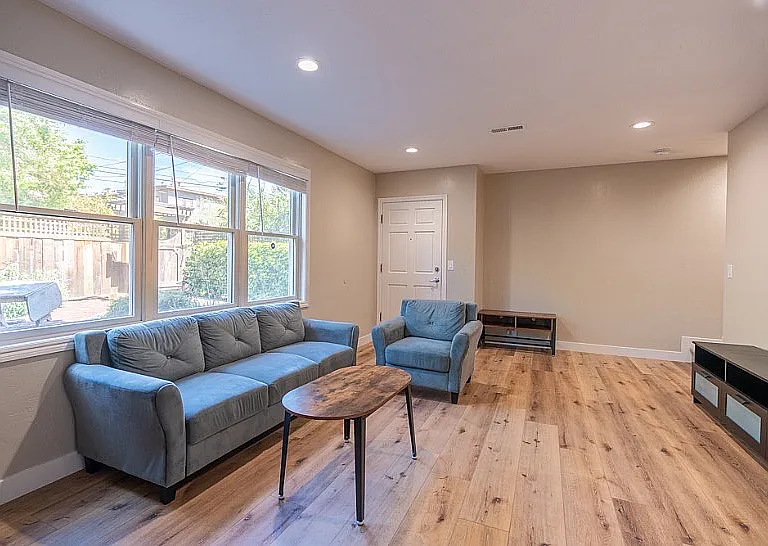 2620 Regent — Photo 10